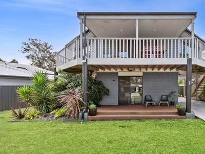 11 Martin Place BROULEE, NSW 2537