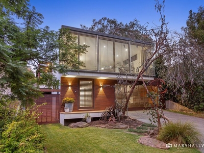 18 Marchington Avenue, Mornington, VIC 3931