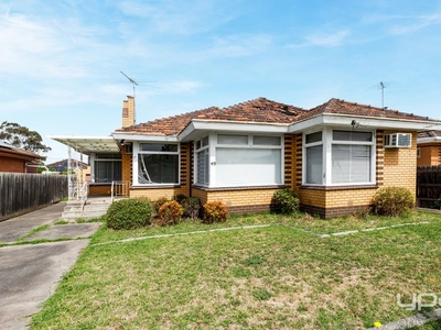 49 Chedgey Drive, St Albans, VIC 3021