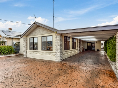 Charming Three Bedroom Home in the Heart of Central Mount Gambier