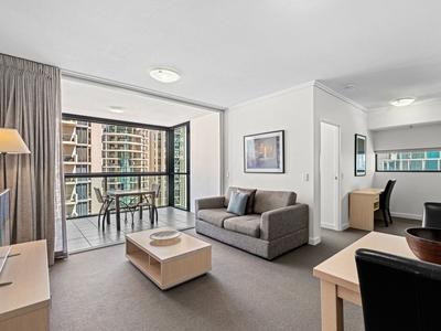 Desirable One Bedroom with Alfresco Balcony in the Heart of CBD - A Must Inspect!
