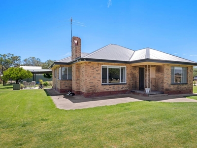 19 Bowens Lane Norong VIC 3682