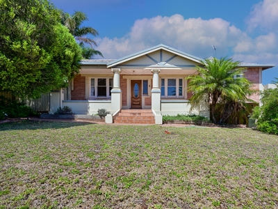 BUNGALOW STUNNER ON ROBERTS TERRACE