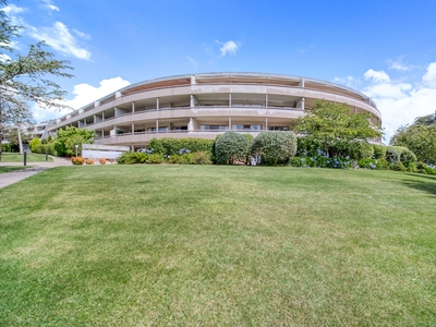Ground floor unit in the heart of Canberra