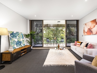 Stylish north facing apartment in private leafy setting