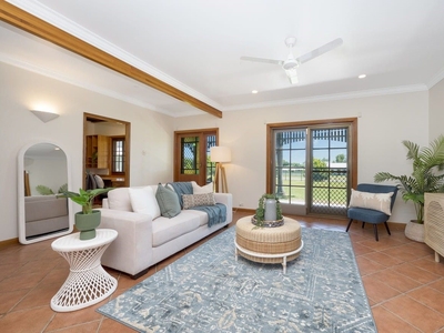 Luxurious Grand Queenslander Estate: Exclusive Rural Living, 20 Minutes from Townsville CBD!