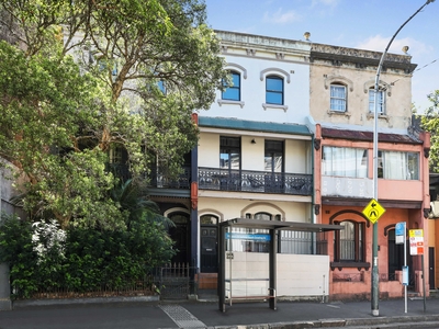 Tri-Level Terrace, Boundless Scope, Heart Of Darlinghurst