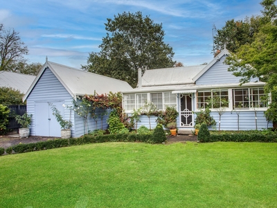 Gorgeous character cottage in Old Bowral