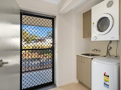 1 bedroom, Banora Point NSW 2486