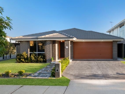 4 bedroom, Denham Court NSW 2565