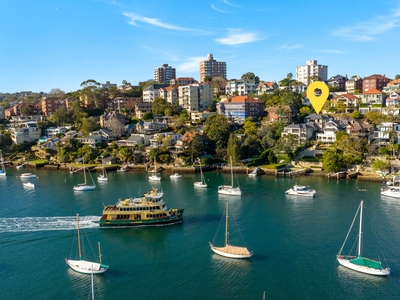 Harbourside executive escape overlooking Mosman Bay and the cityscape