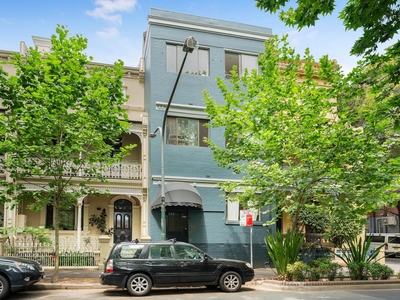 Prime Potts Point Location, Iconic Building in a Serene Pocketing