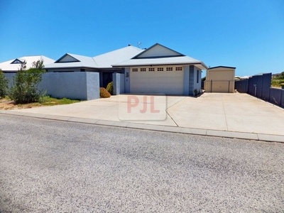 4 Proton Place, Jurien Bay, WA 6516