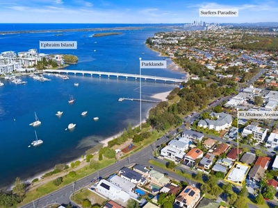 ARGUABLY THE BEST DA APPROVED BOUTIQUE DEVELOPMENT SITE - METERS TO BROADWATER