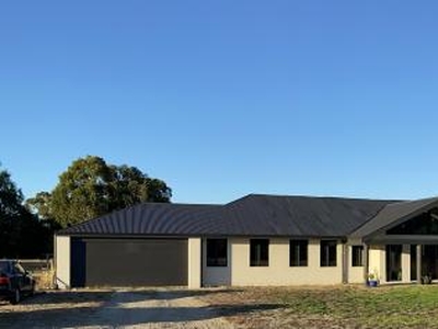 4 Bedroom Detached House Yallingup Siding WA For Sale At 2300000