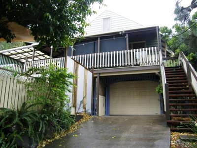 5 Bedroom Detached House Elanora QLD For Sale At 1250000