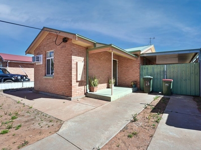 11 Campbell Street, Whyalla Stuart, SA 5608