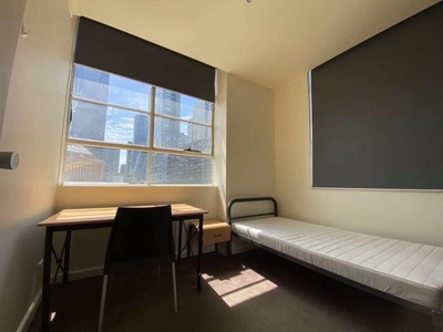 3 Bedroom Apartment Unit Melbourne VIC For Sale At 499000