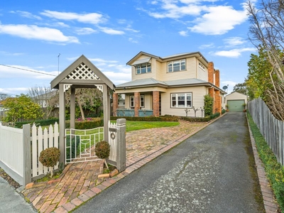 A Timeless Fusion: Charming Federation-Style Home in Traralgon