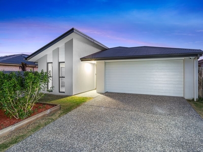 38 Parkway Crescent caboolture QLD 4510