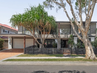 129 Coutts Street, Bulimba, QLD 4171