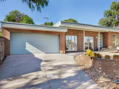 77 Perry Drive CHAPMAN, ACT 2611