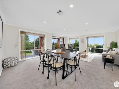 5 Bedroom Detached House Jerrabomberra NSW For Sale At 1490000