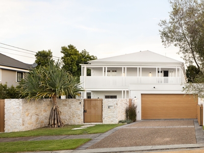 Immaculately Presented Modern Family Home
