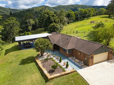 Modern acreage lifestyle retreat