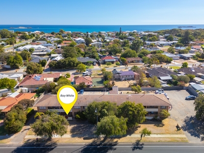 PERFECT INVESTMENT IN A SOUGHT AFTER BEACH SIDE LOCATION!