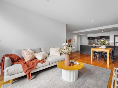 PERFECT LIFESTYLE APARTMENT IN TRENDY HAWTHORN