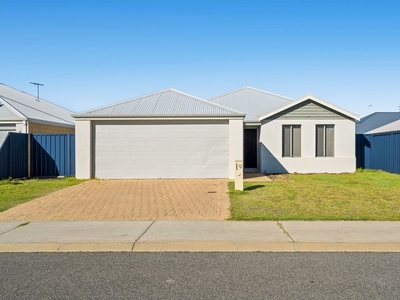 9 Sarsaparilla Ramble, Byford, WA 6122