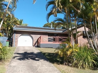 3 Bedroom Detached House Southport QLD For Rent At 715