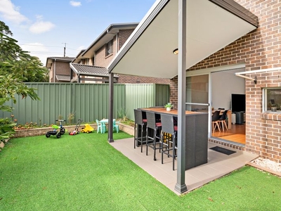 4/17 Old Berowra Road, Hornsby, NSW 2077