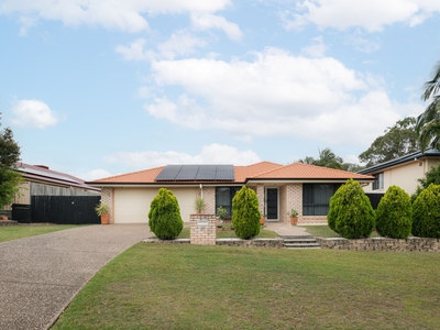 Modern Family Home with Endless Potential in Stretton College Catchment !