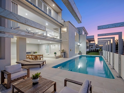 Luxury Masterpiece with Panoramic Brisbane Views