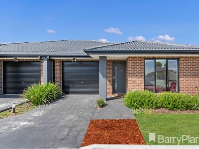 13 Toohey Close, Melton South, VIC 3338