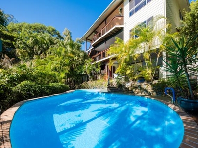 4 Bedroom Detached House Cannonvale QLD For Sale At 12