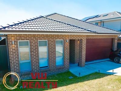 36 Rocco Place, Green Valley, NSW 2168