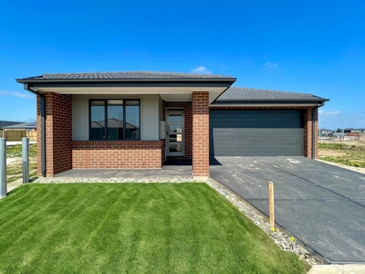 27 Daisy Street, Officer VIC 3809 - House For Lease