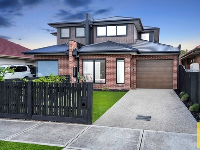 A Stylish and Spacious Haven in Altona North **INSPECTION BY PRIVATE APPOINTMENT ONLY**