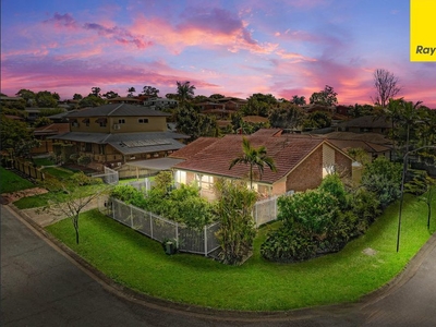 Cozy & Expansive Low-set Brick Home in the Heart of Sunnybank Hills Catchment