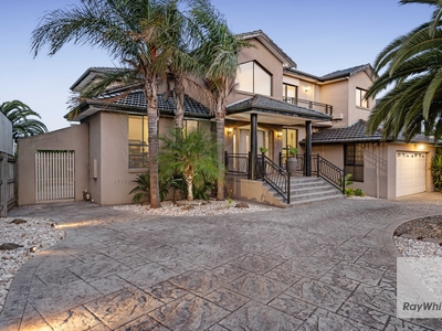 Palatial Potential in Popular Original Greenvale Pocket