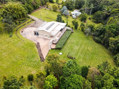 Super large home/shed complex on small acreage in the Mission Beach hinterland