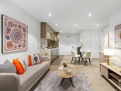 Exceptional Executive Entertainer, Spacious Southbank Certainty