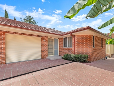 Torrens Title, Character Filled, Prime Location - Walk to Girraween Primary School