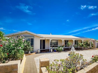 4 Bedroom Detached House Kalbarri WA For Sale At 575000