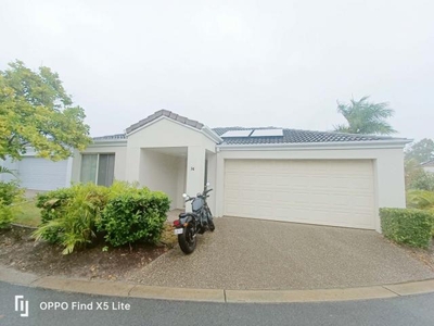 3 bedroom, Arundel QLD 4214