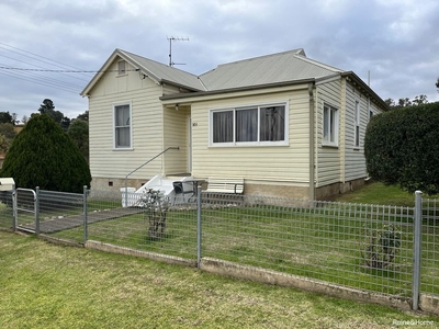 103 Edwards Street, Young, NSW 2594