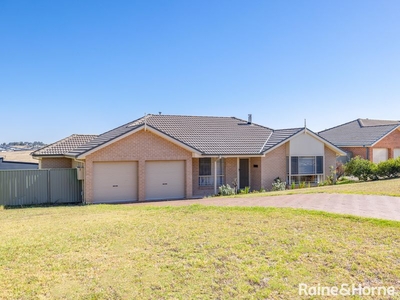 20 Sapphire Crescent, Kelso, NSW 2795